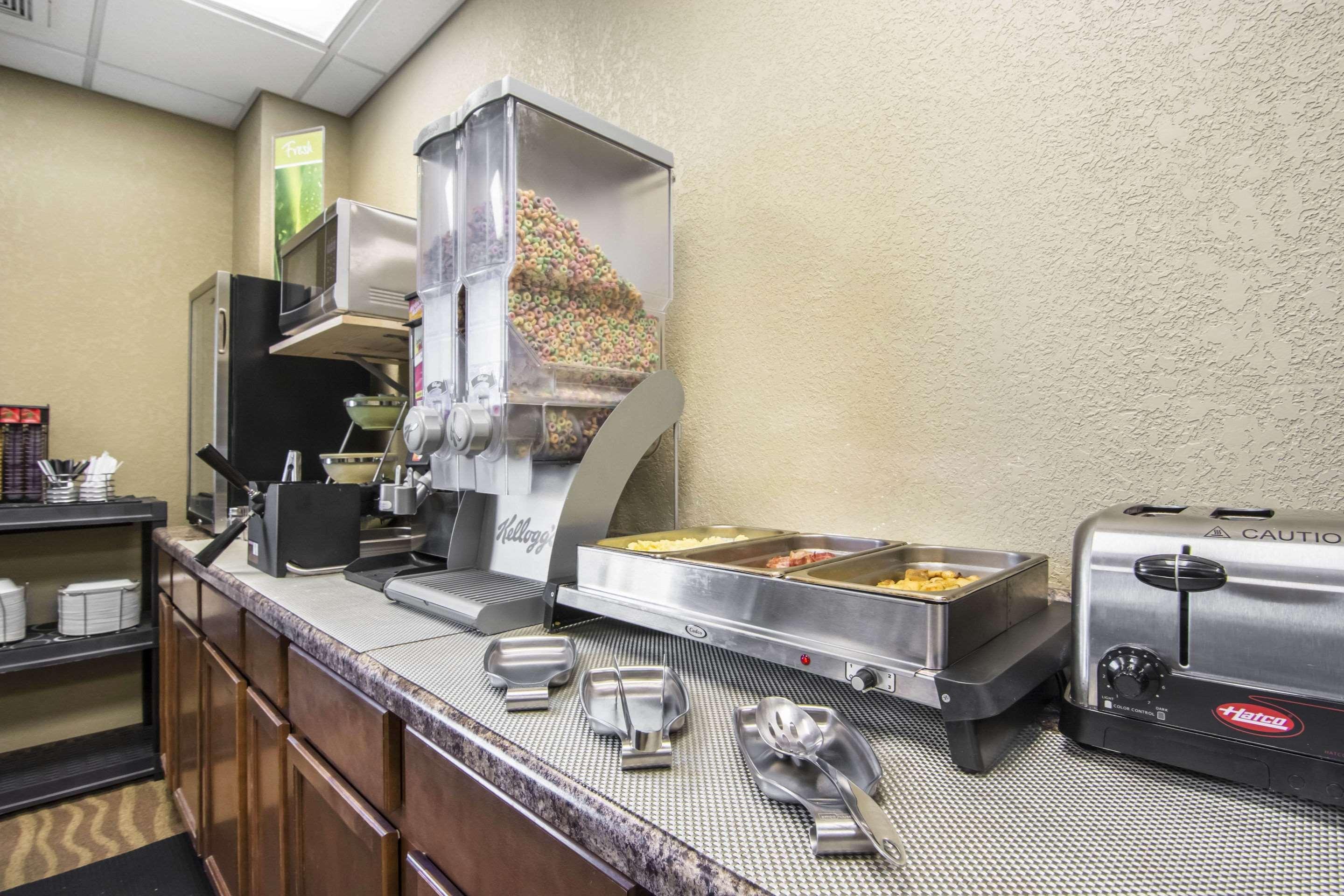 Quality Inn & Suites Thompson Kültér fotó