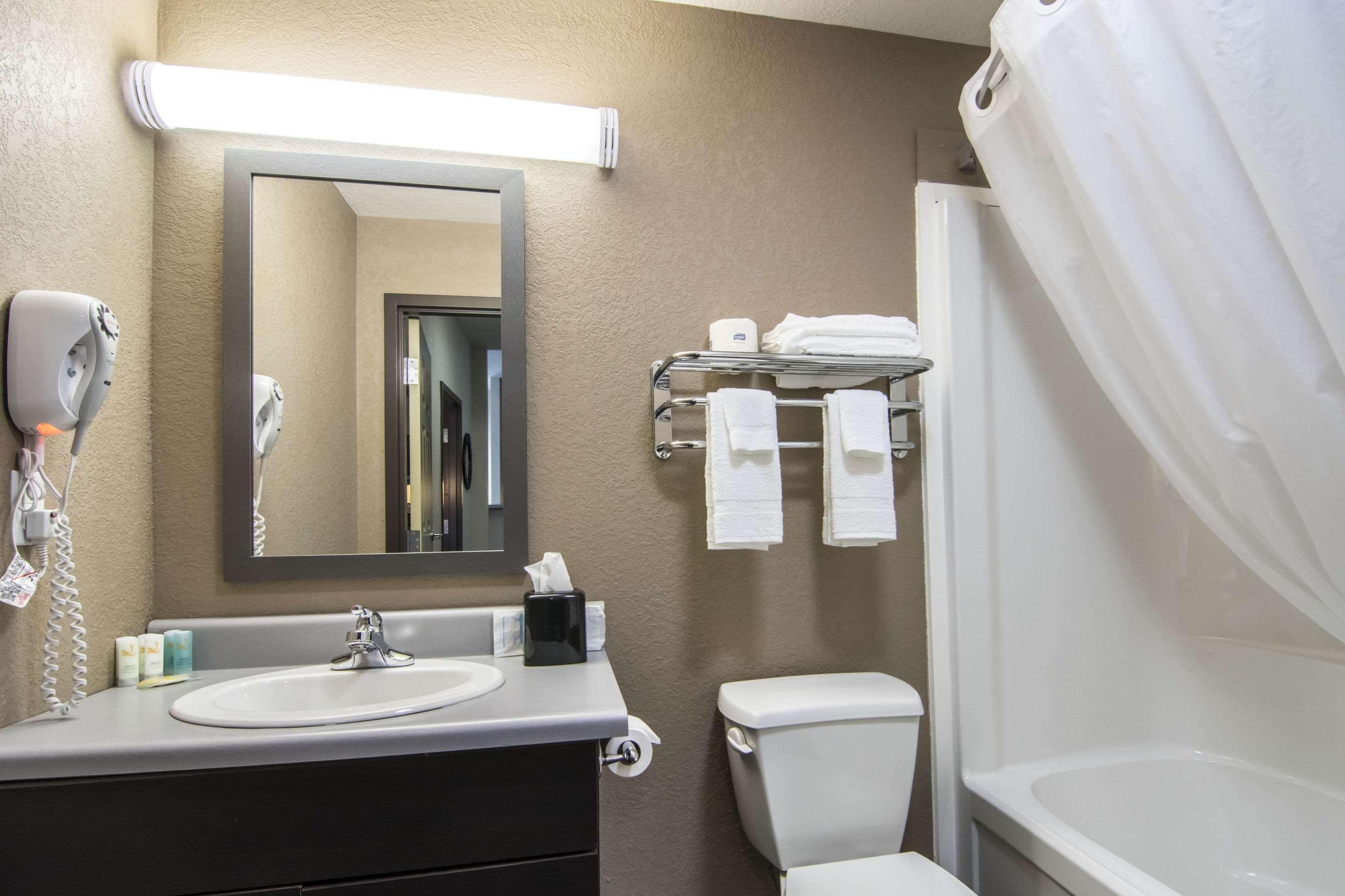 Quality Inn & Suites Thompson Kültér fotó